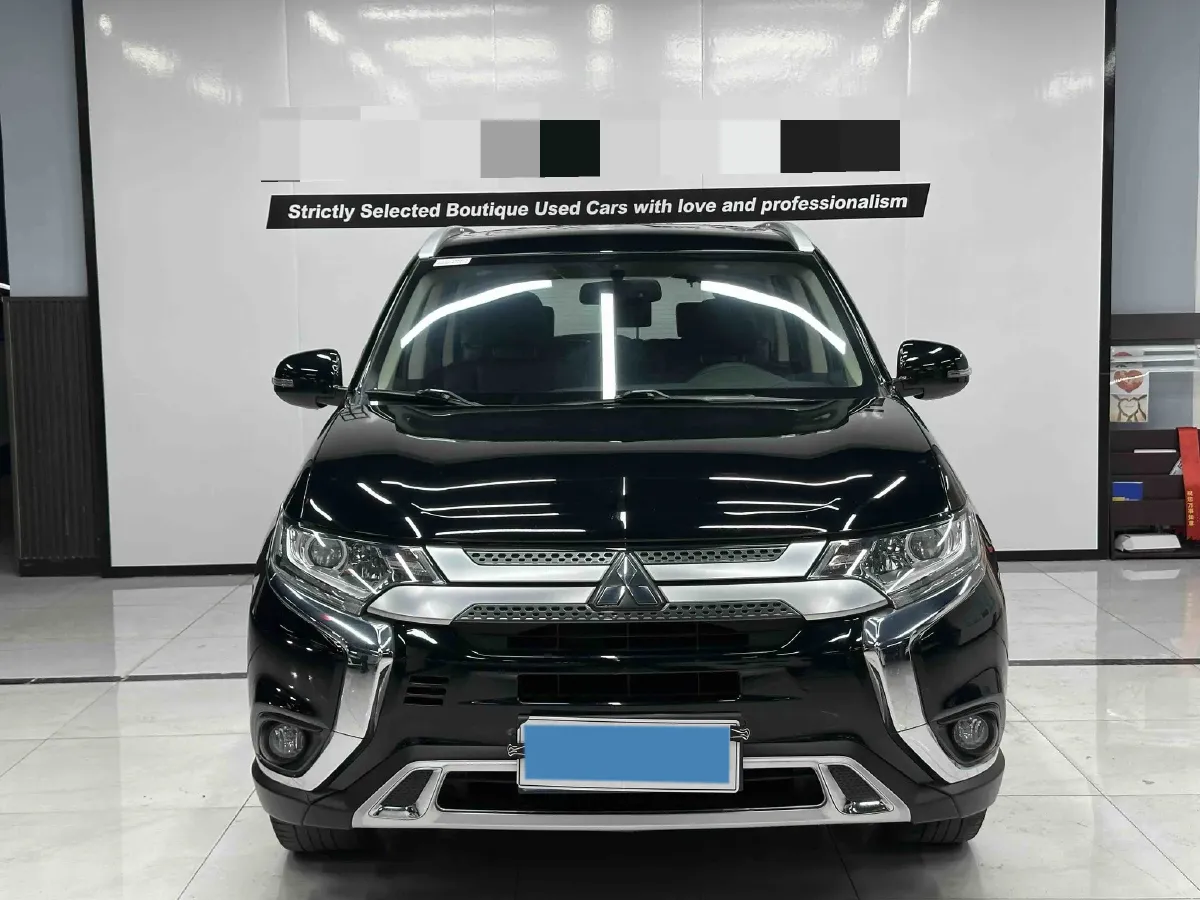 2019 Mitsubishi Outlander 2.0L 166HP L4 CVT,autocango,china used car exporter,china ev exporter,chinese used car exporter,chinese used ev exporter