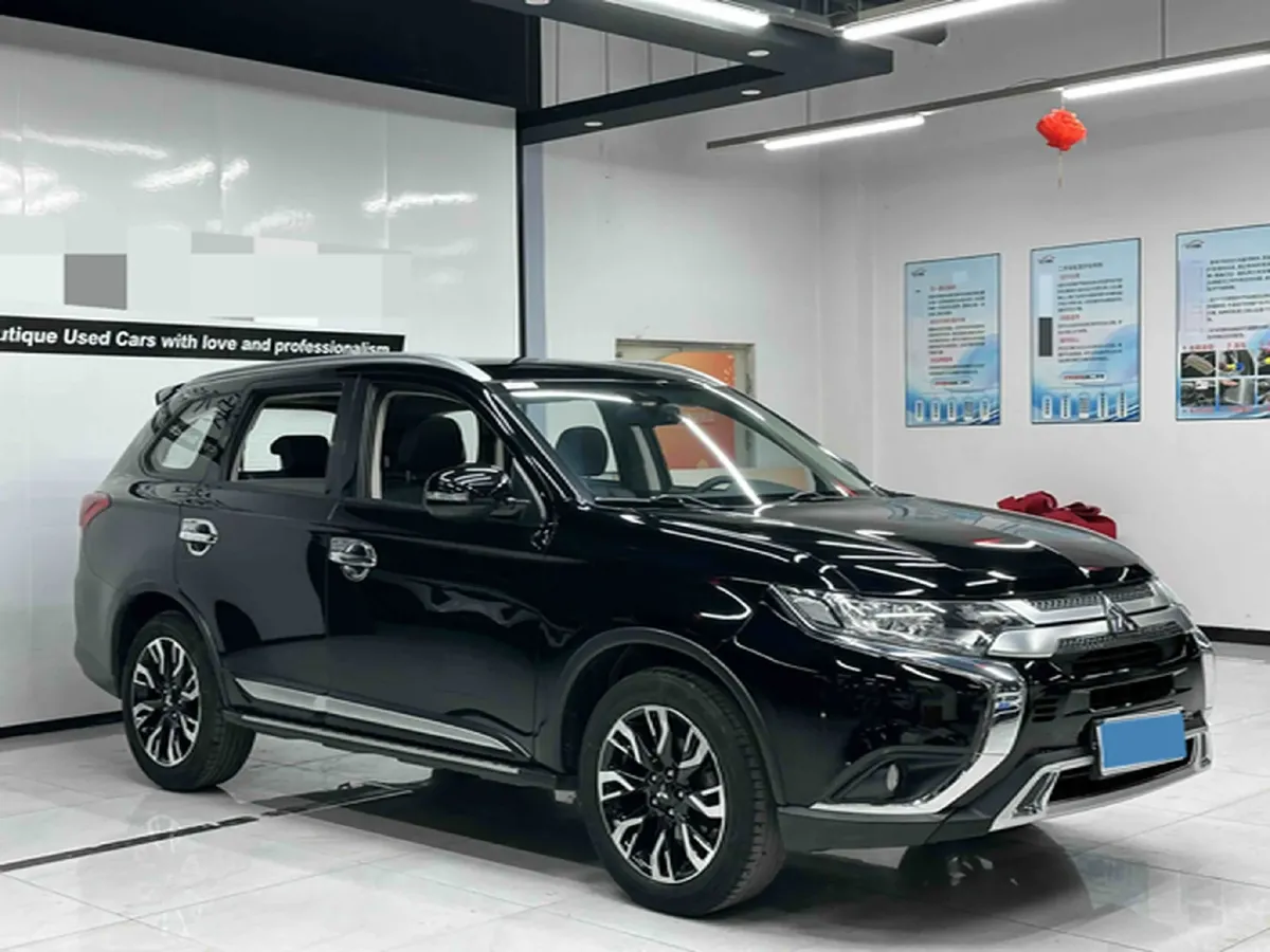 2019 Mitsubishi Outlander 2.0L 166HP L4 CVT,autocango,china used car exporter,china ev exporter,chinese used car exporter,chinese used ev exporter
