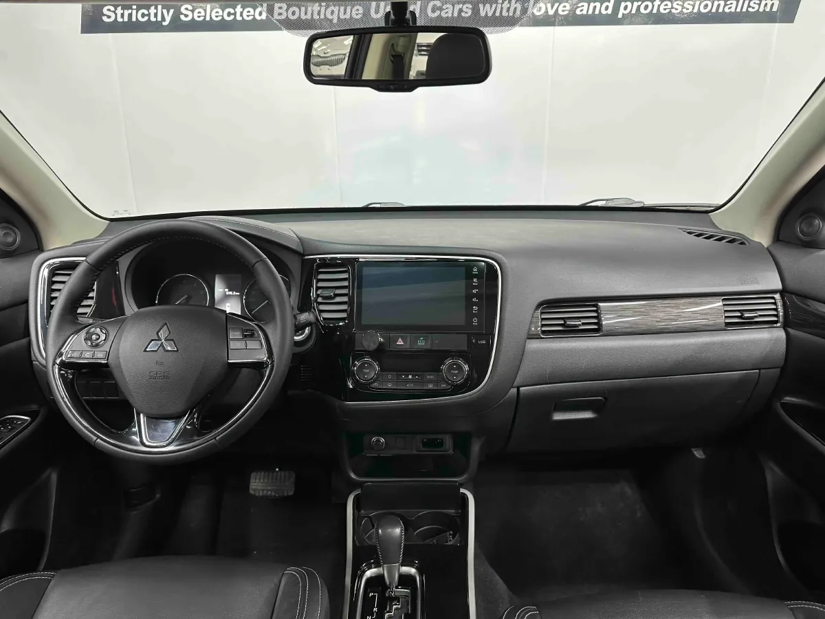 2019 Mitsubishi Outlander 2.0L 166HP L4 CVT,autocango,china used car exporter,china ev exporter,chinese used car exporter,chinese used ev exporter