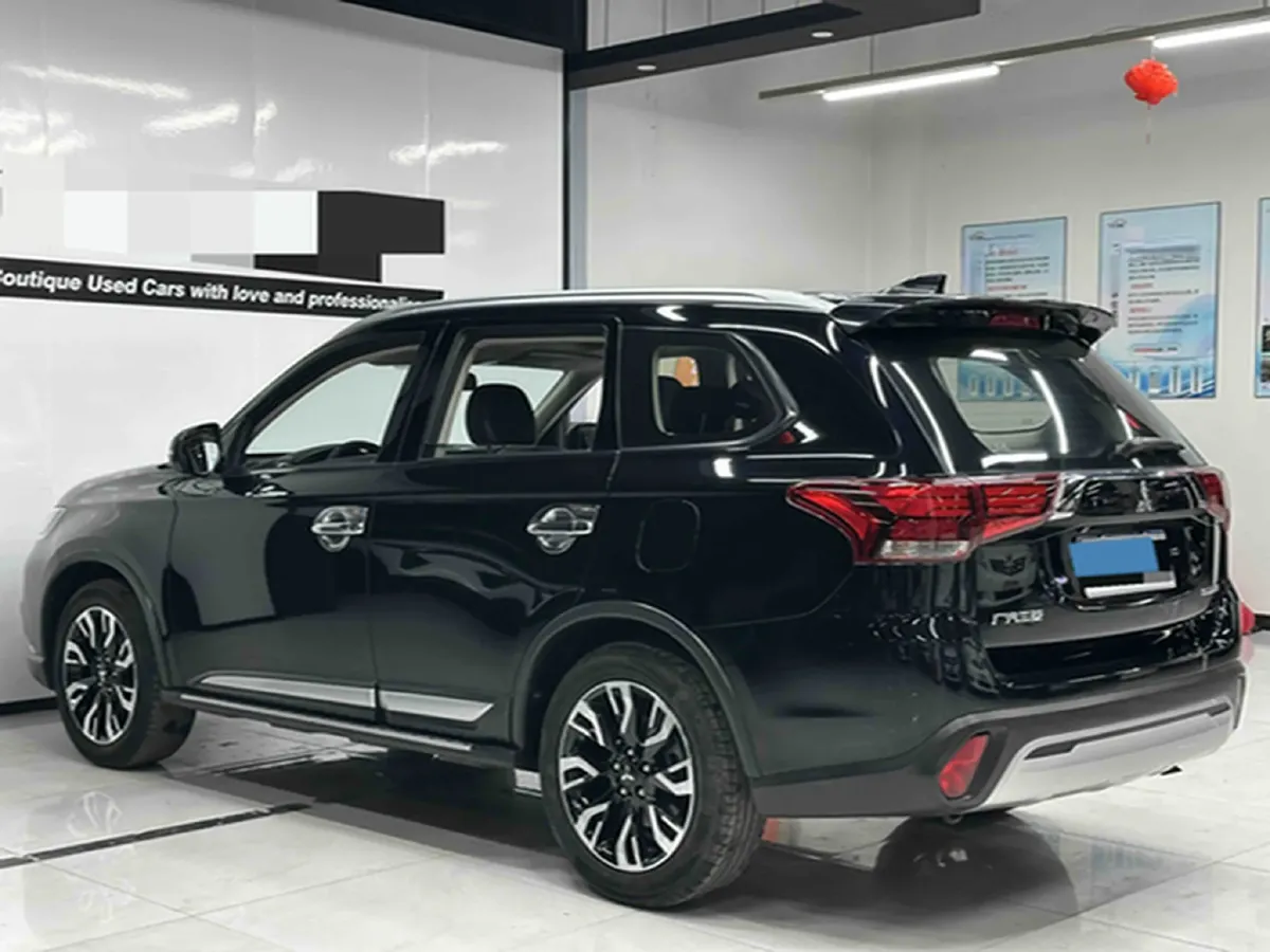 2019 Mitsubishi Outlander 2.0L 166HP L4 CVT,autocango,china used car exporter,china ev exporter,chinese used car exporter,chinese used ev exporter