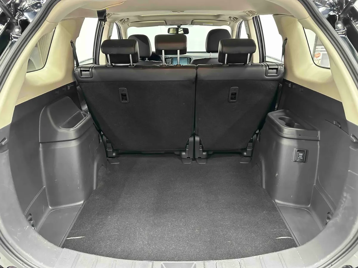 2019 Mitsubishi Outlander 2.0L 166HP L4 CVT,autocango,china used car exporter,china ev exporter,chinese used car exporter,chinese used ev exporter