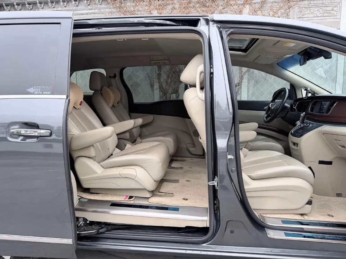 2018 Buick GL8 2.0T 260HP L4 6AT,autocango,china used car exporter,china ev exporter,chinese used car exporter,chinese used ev exporter