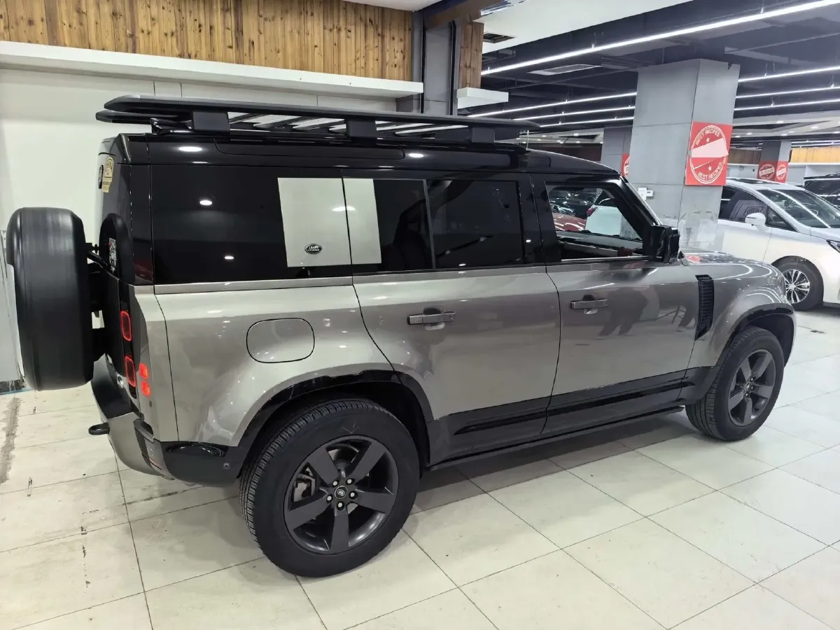 2022 Land Rover Defender 3.0T 400HP L6 8AT,autocango,china used car exporter,china ev exporter,chinese used car exporter,chinese used ev exporter