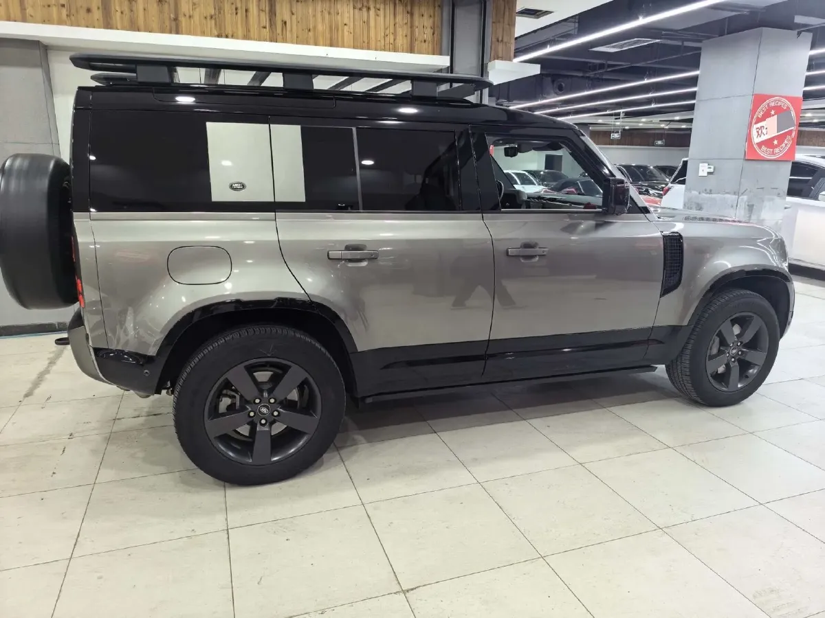 2022 Land Rover Defender 3.0T 400HP L6 8AT,autocango,china used car exporter,china ev exporter,chinese used car exporter,chinese used ev exporter