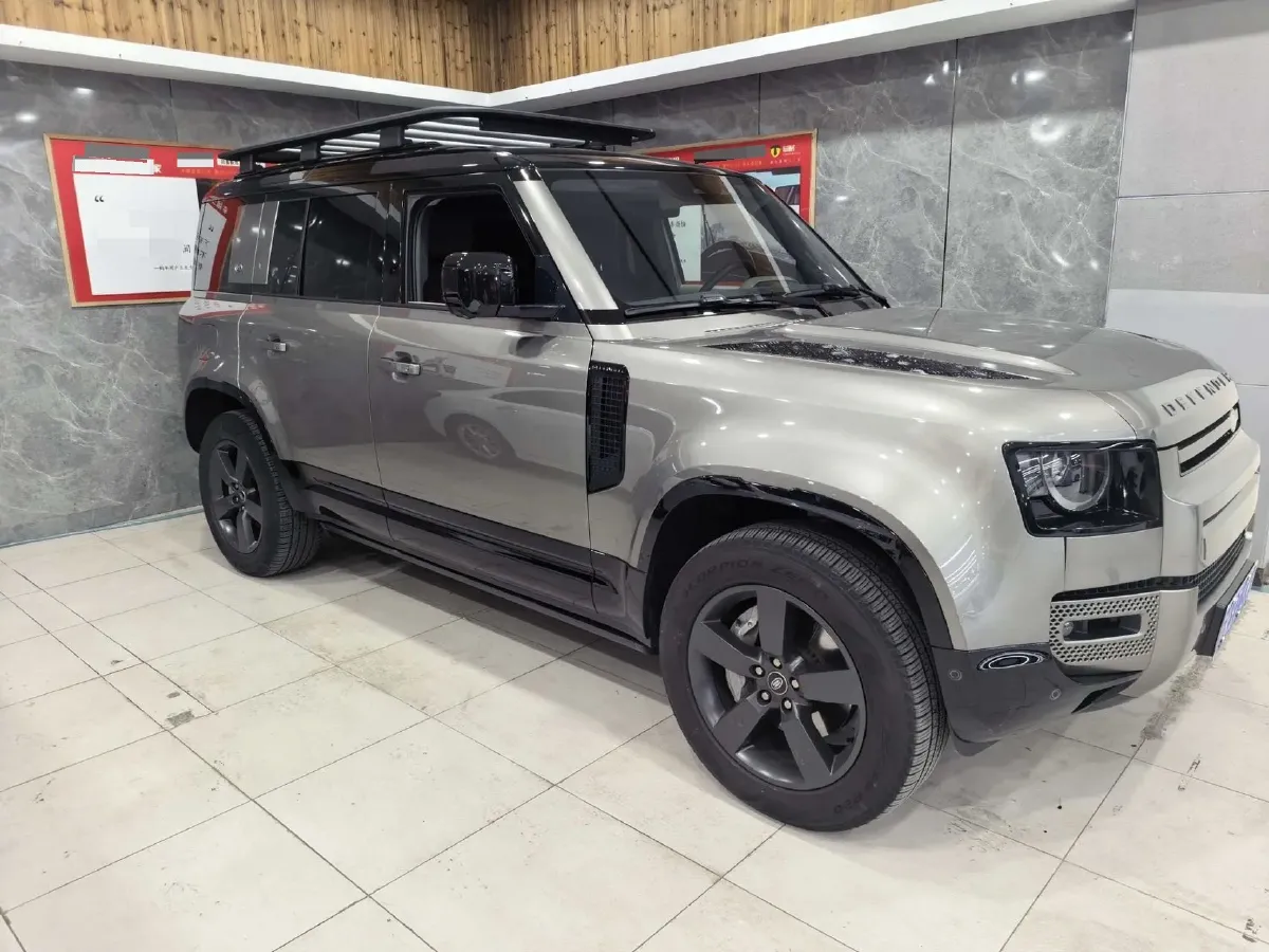 2022 Land Rover Defender 3.0T 400HP L6 8AT,autocango,china used car exporter,china ev exporter,chinese used car exporter,chinese used ev exporter
