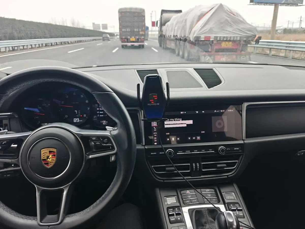 2018 Porsche Macan 2.0T 252HP L4 7DCT,autocango,china used car exporter,china ev exporter,chinese used car exporter,chinese used ev exporter