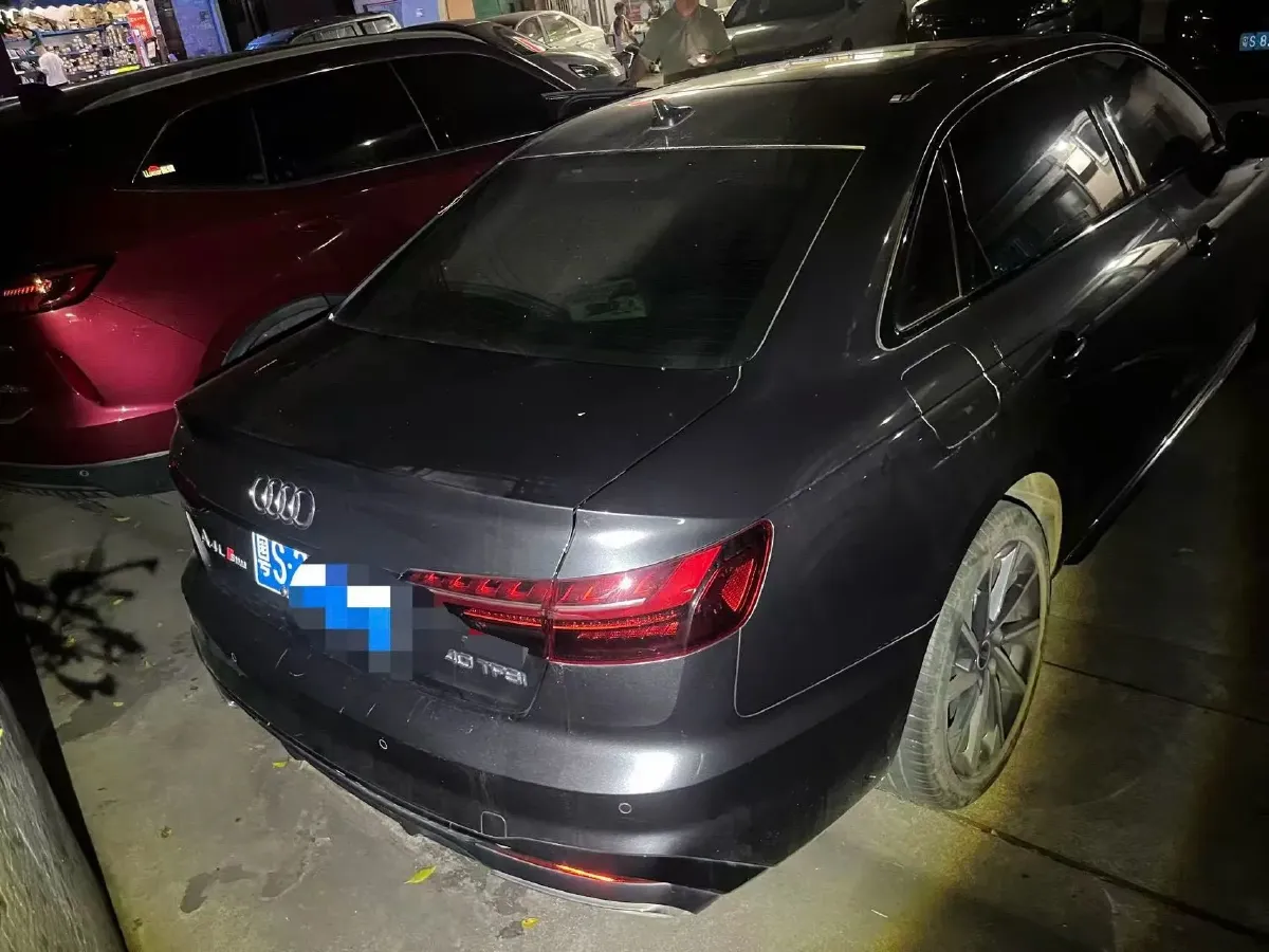 2023 Audi A4L 2.0T 190HP L4 7DCT,autocango,china used car exporter,china ev exporter,chinese used car exporter,chinese used ev exporter