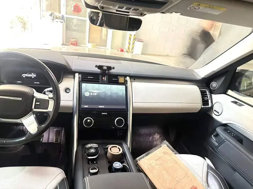 2021 Land Rover Discovery 3.0T 360HP L6 8AT,autocango,china used car exporter,china ev exporter,chinese used car exporter,chinese used ev exporter