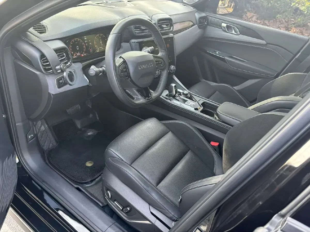 2022 LYNK&CO 03 2.0T 190HP L4 7DCT,autocango,china used car exporter,china ev exporter,chinese used car exporter,chinese used ev exporter