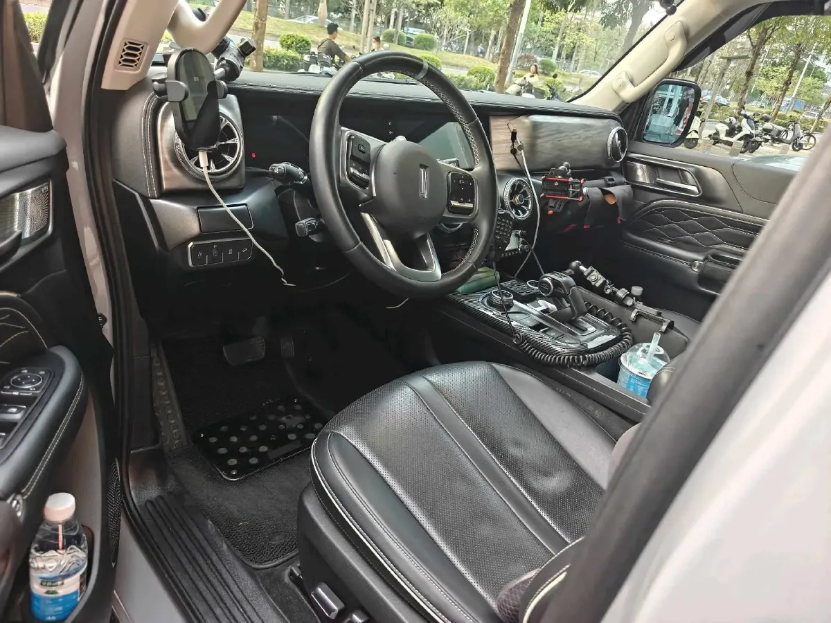 2021 Tank 300 2.0T 227HP L4 8AT,autocango,china used car exporter,china ev exporter,chinese used car exporter,chinese used ev exporter