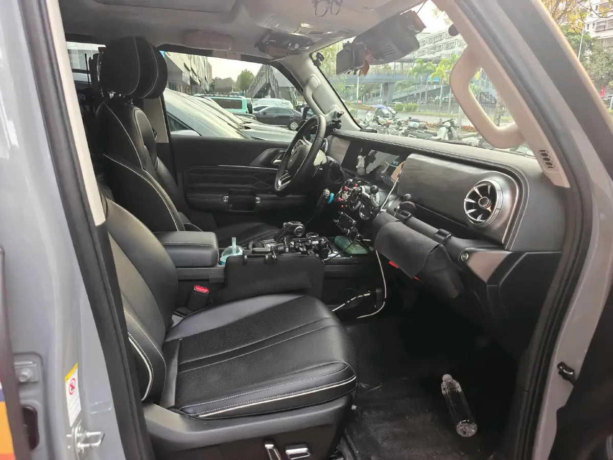 2021 Tank 300 2.0T 227HP L4 8AT,autocango,china used car exporter,china ev exporter,chinese used car exporter,chinese used ev exporter