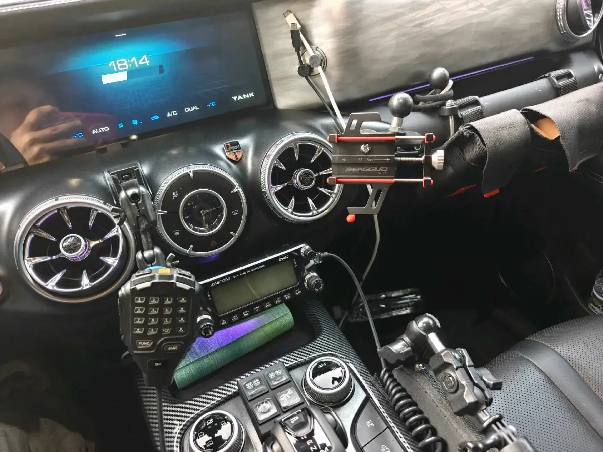 2021 Tank 300 2.0T 227HP L4 8AT,autocango,china used car exporter,china ev exporter,chinese used car exporter,chinese used ev exporter