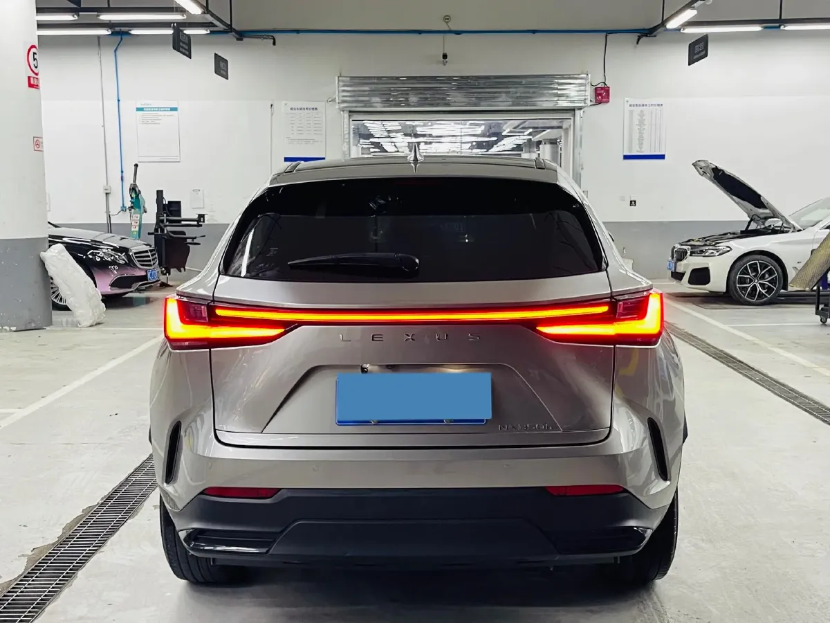 2022 Lexus NX 2.5L 192HP L4 E-CVT Hybrid,autocango,china used car exporter,china ev exporter,chinese used car exporter,chinese used ev exporter