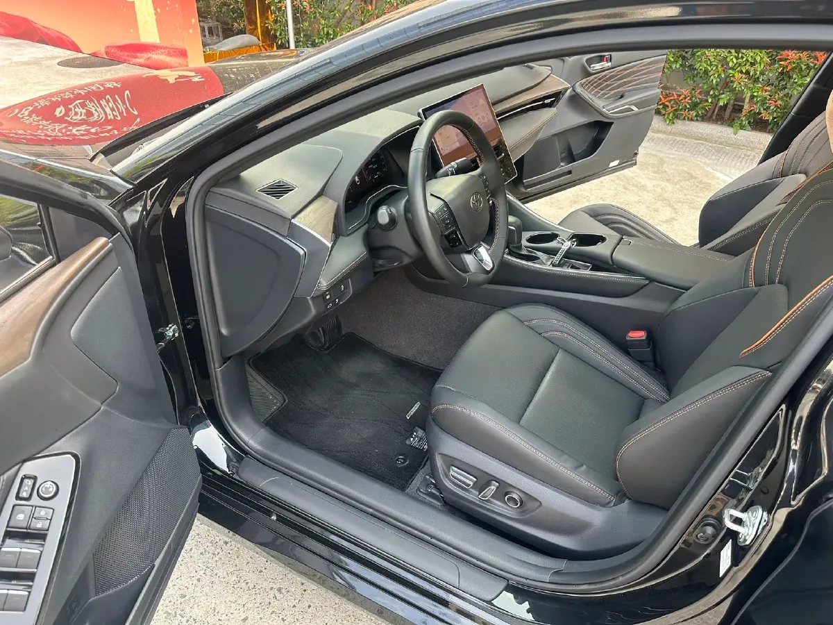 2024 Toyota Avalon 2.0L 173HP L4 CVT,autocango,china used car exporter,china ev exporter,chinese used car exporter,chinese used ev exporter