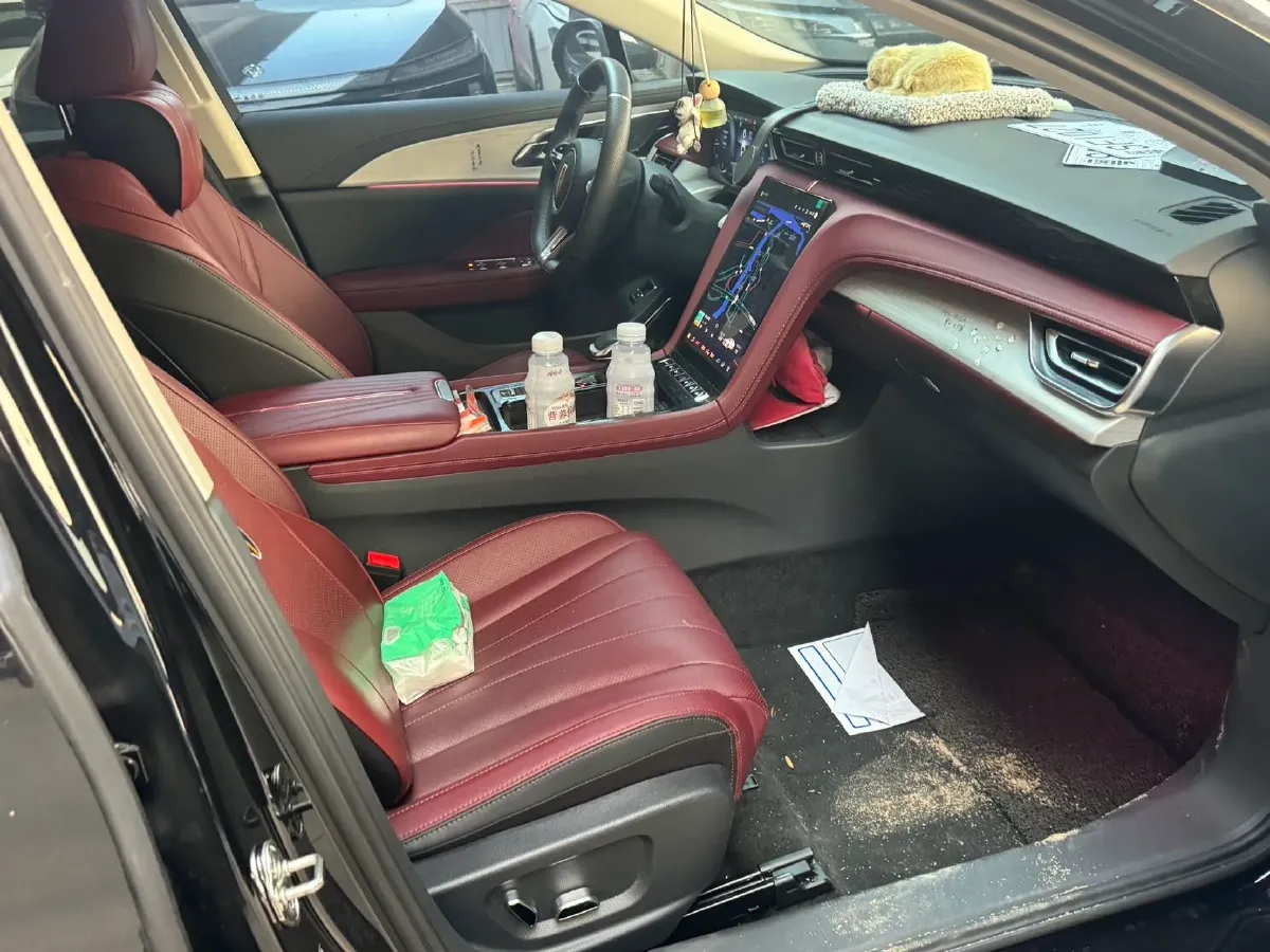 2025 HongQi H5 1.5T 169HP L4 1DHT Hybrid,autocango,china used car exporter,china ev exporter,chinese used car exporter,chinese used ev exporter