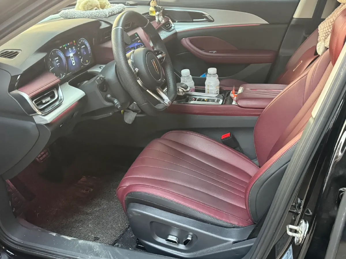 2025 HongQi H5 1.5T 169HP L4 1DHT Hybrid,autocango,china used car exporter,china ev exporter,chinese used car exporter,chinese used ev exporter