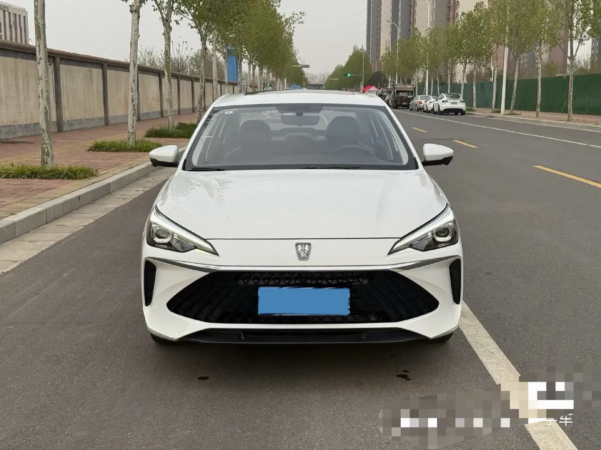 2023 Roewe i5 1.5L 129HP L4 CVT,autocango,china used car exporter,china ev exporter,chinese used car exporter,chinese used ev exporter