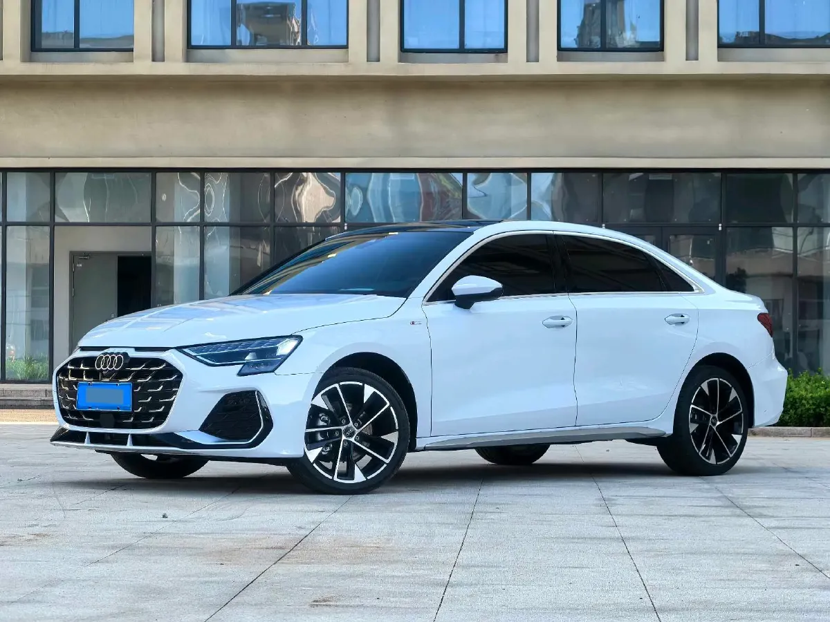 2025 Audi A3 1.5T 160HP L4 7DCT,autocango,china used car exporter,china ev exporter,chinese used car exporter,chinese used ev exporter