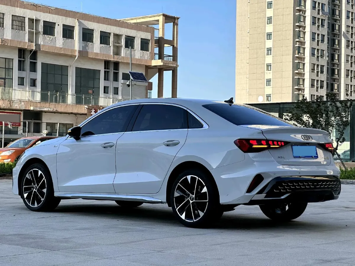 2025 Audi A3 1.5T 160HP L4 7DCT,autocango,china used car exporter,china ev exporter,chinese used car exporter,chinese used ev exporter