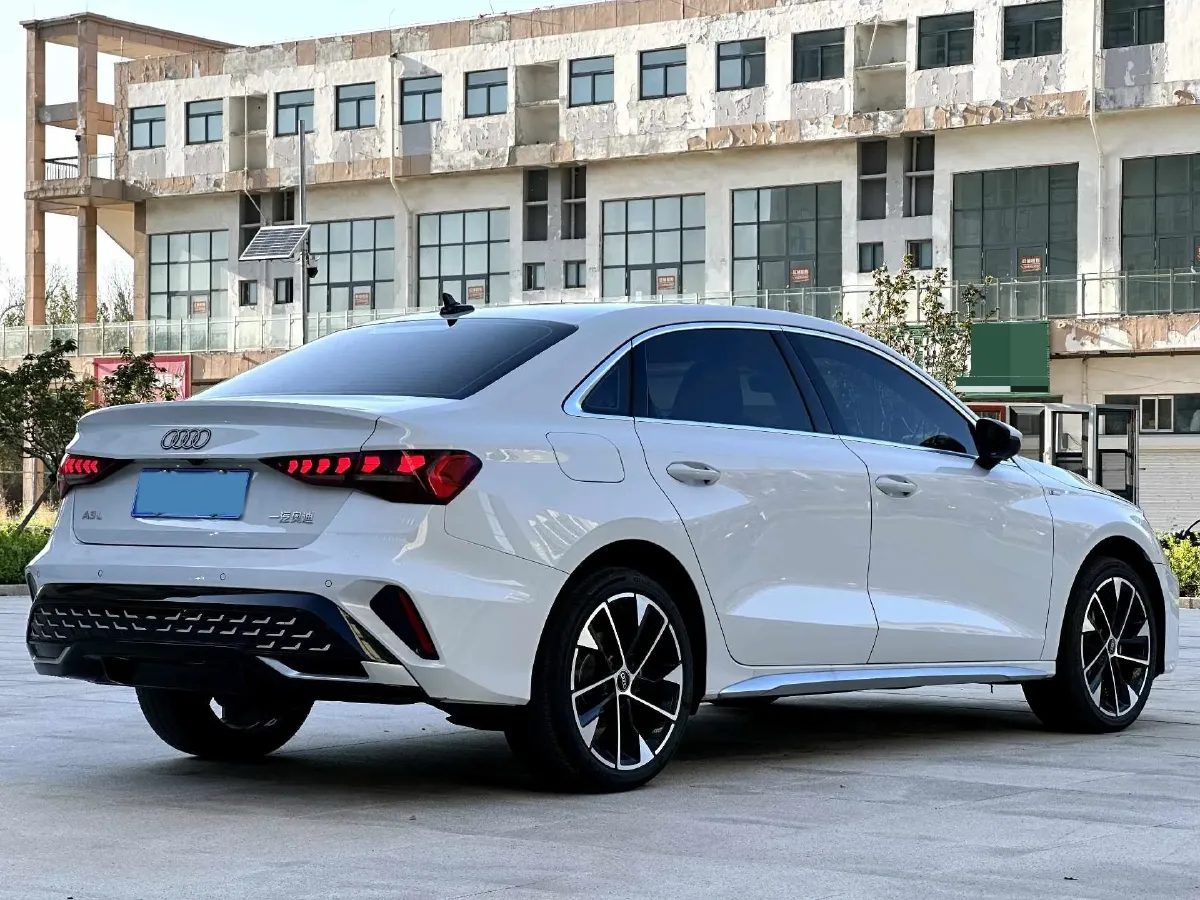 2025 Audi A3 1.5T 160HP L4 7DCT,autocango,china used car exporter,china ev exporter,chinese used car exporter,chinese used ev exporter