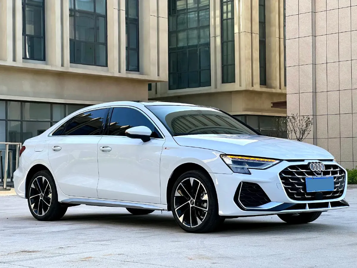 2025 Audi A3 1.5T 160HP L4 7DCT,autocango,china used car exporter,china ev exporter,chinese used car exporter,chinese used ev exporter