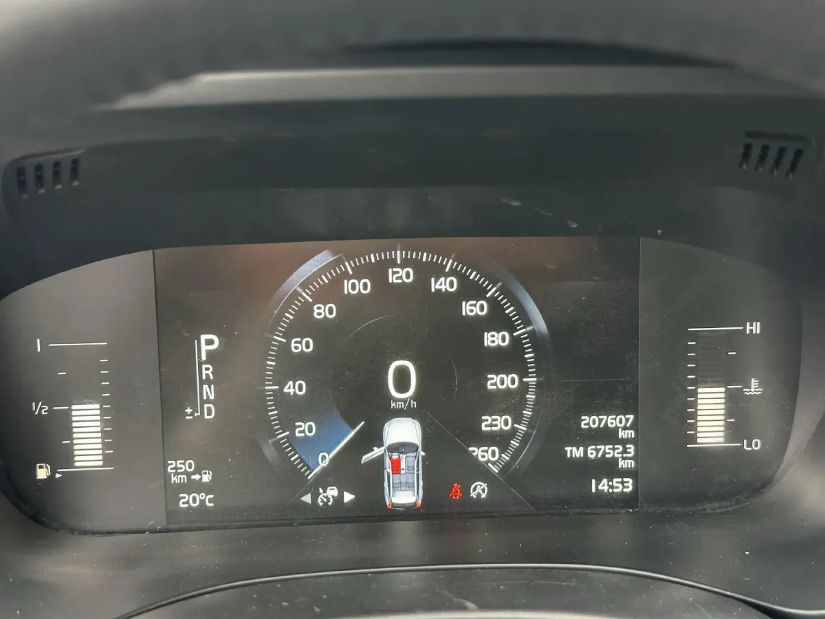 2018 Volvo XC60 2.0T 254HP L4 8AT,autocango,china used car exporter,china ev exporter,chinese used car exporter,chinese used ev exporter