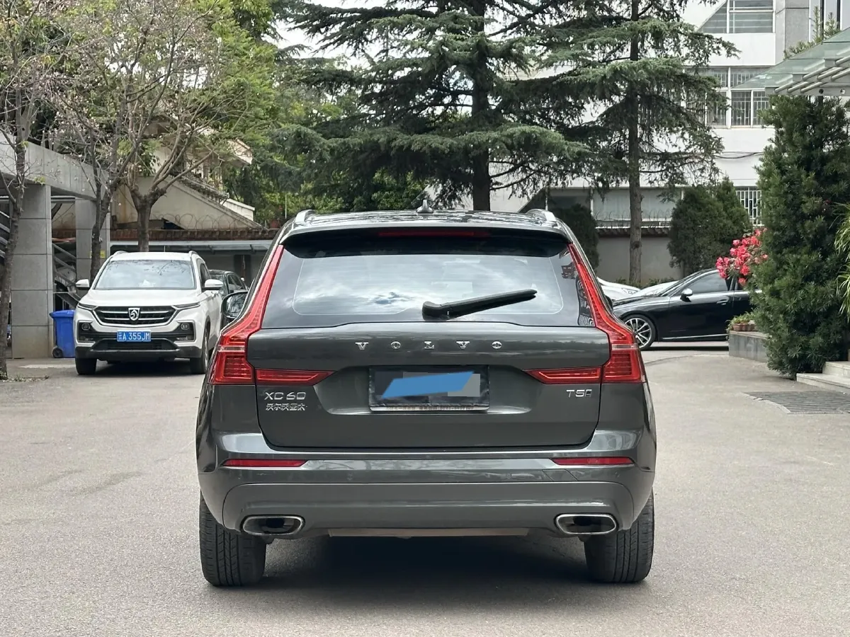 2018 Volvo XC60 2.0T 254HP L4 8AT,autocango,china used car exporter,china ev exporter,chinese used car exporter,chinese used ev exporter