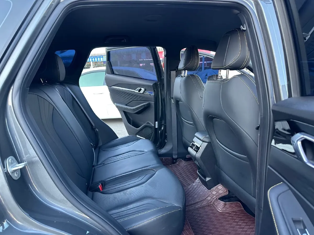 2025 Geely Coolray 1.5T 181HP L4 7DCT,autocango,china used car exporter,china ev exporter,chinese used car exporter,chinese used ev exporter