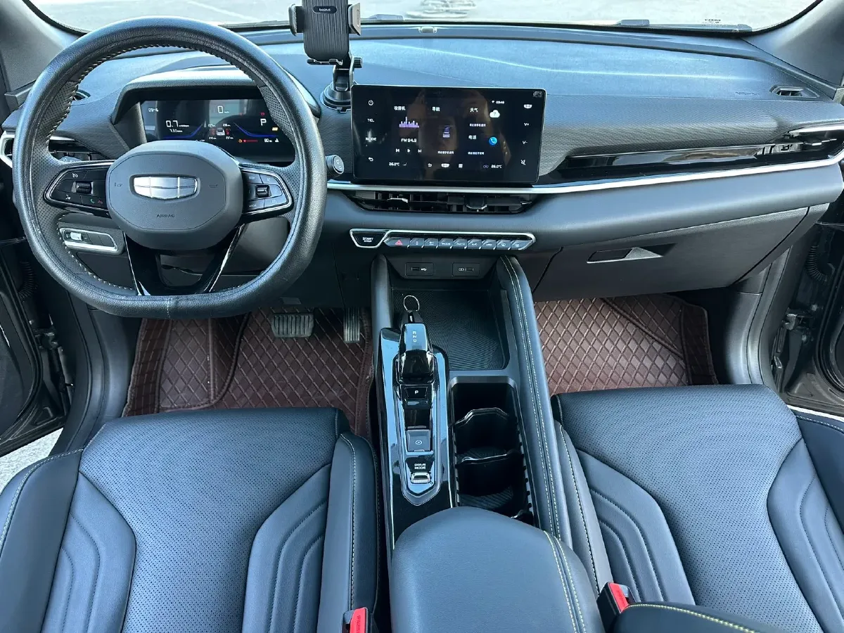 2025 Geely Coolray 1.5T 181HP L4 7DCT,autocango,china used car exporter,china ev exporter,chinese used car exporter,chinese used ev exporter