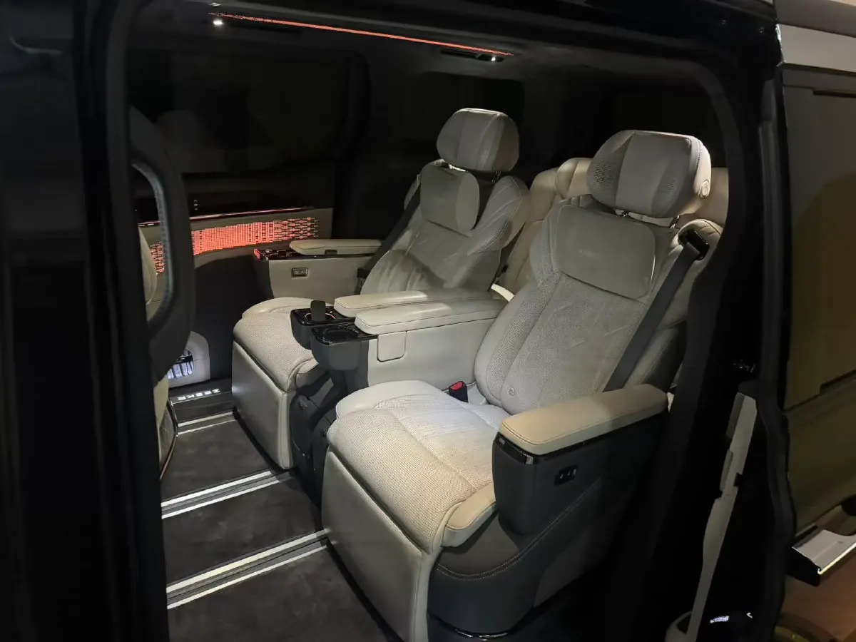 2022 Zeekr 009 BEV 116KWH,autocango,china used car exporter,china ev exporter,chinese used car exporter,chinese used ev exporter