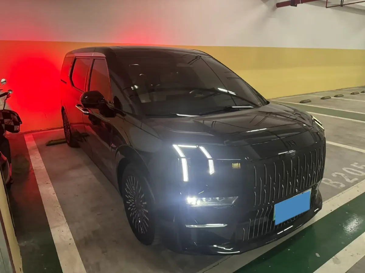 2022 Zeekr 009 BEV 116KWH,autocango,china used car exporter,china ev exporter,chinese used car exporter,chinese used ev exporter
