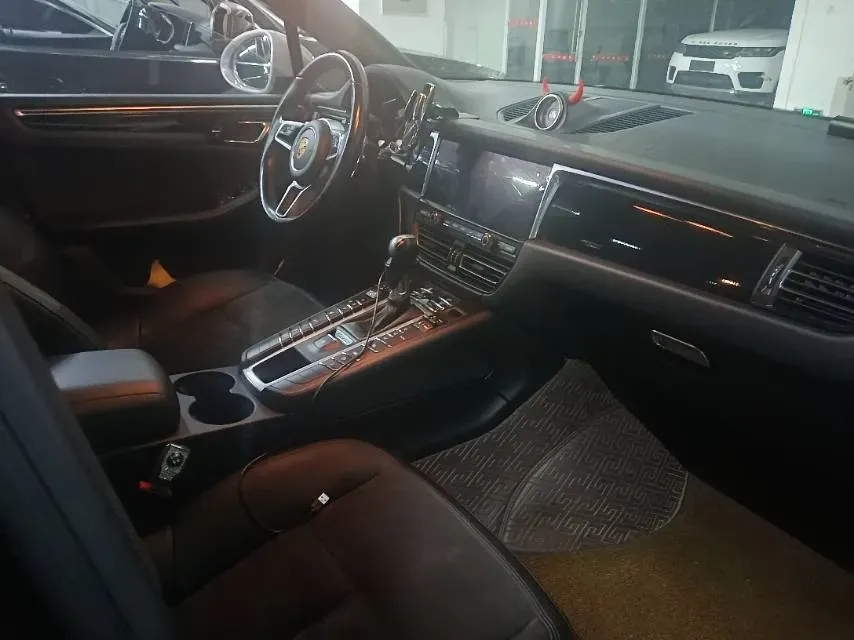 2018 Porsche Macan 2.0T 252HP L4 7DCT,autocango,china used car exporter,china ev exporter,chinese used car exporter,chinese used ev exporter