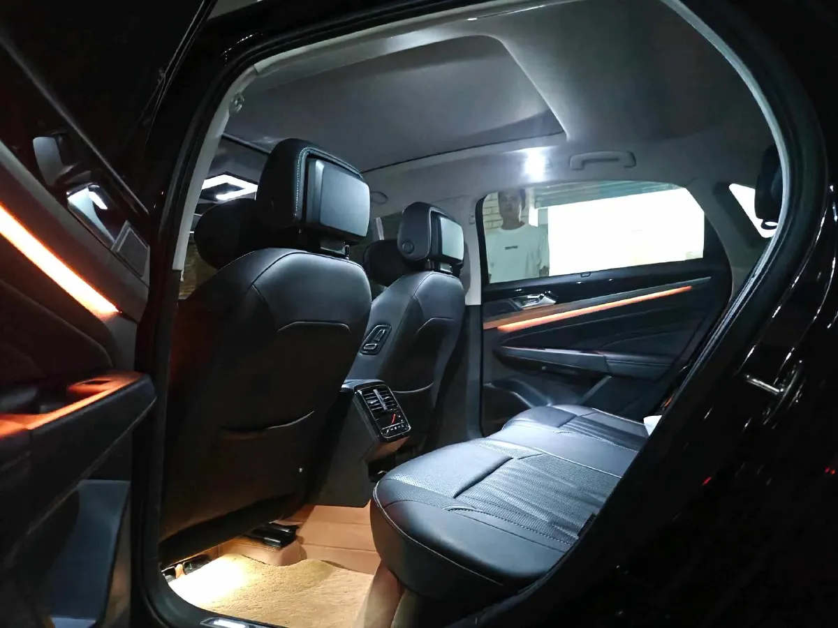 2023 Volkswagen Passat 2.0T 220HP L4 7DCT,autocango,china used car exporter,china ev exporter,chinese used car exporter,chinese used ev exporter