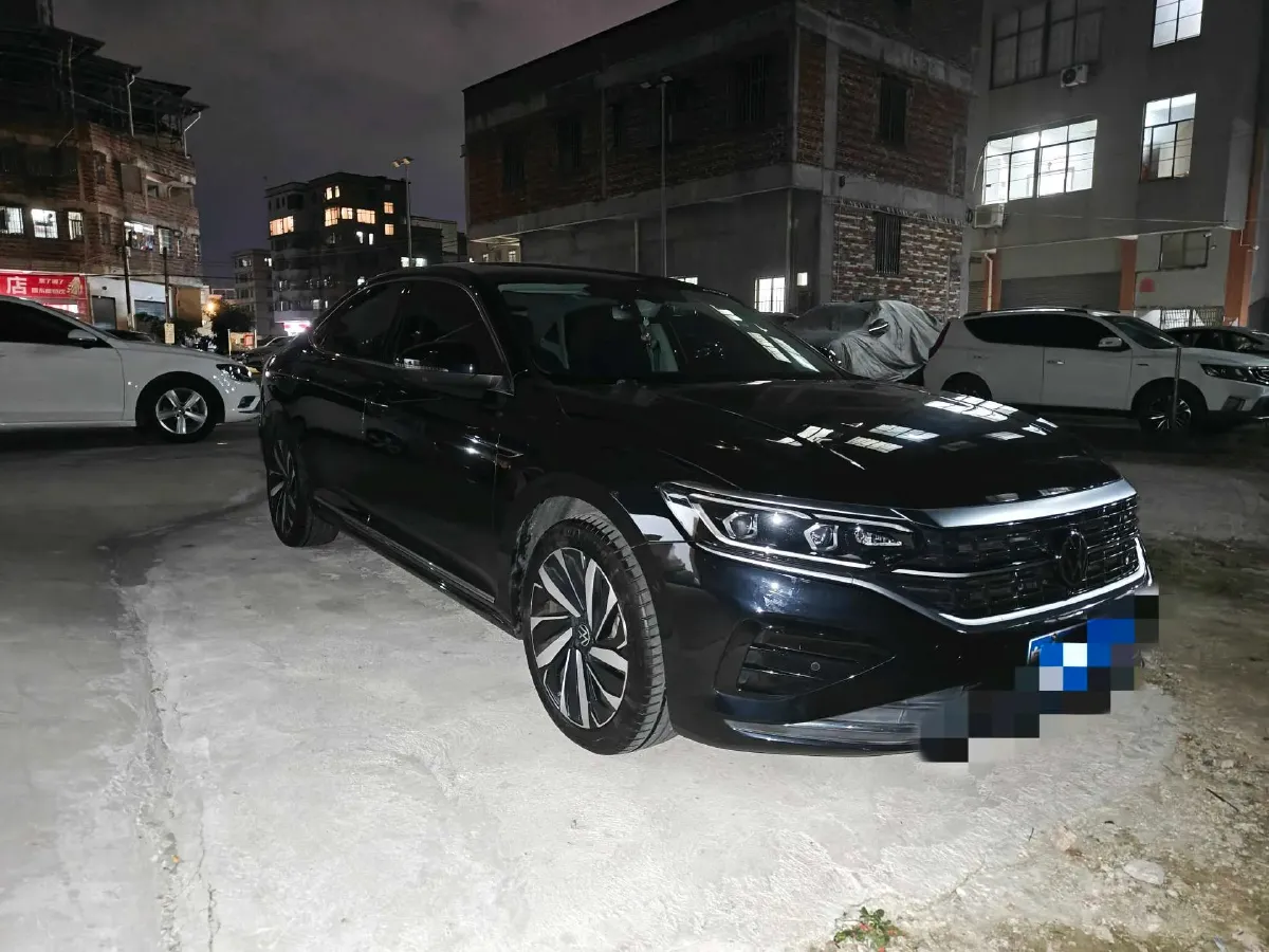2023 Volkswagen Passat 2.0T 220HP L4 7DCT,autocango,china used car exporter,china ev exporter,chinese used car exporter,chinese used ev exporter
