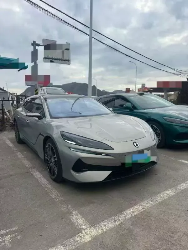 2024 Denza DenzaZ9GT 2.0T 207HP L4 E-CVT PHEV 38.5KWH,autocango,china used car exporter,china ev exporter,chinese used car exporter,chinese used ev exporter