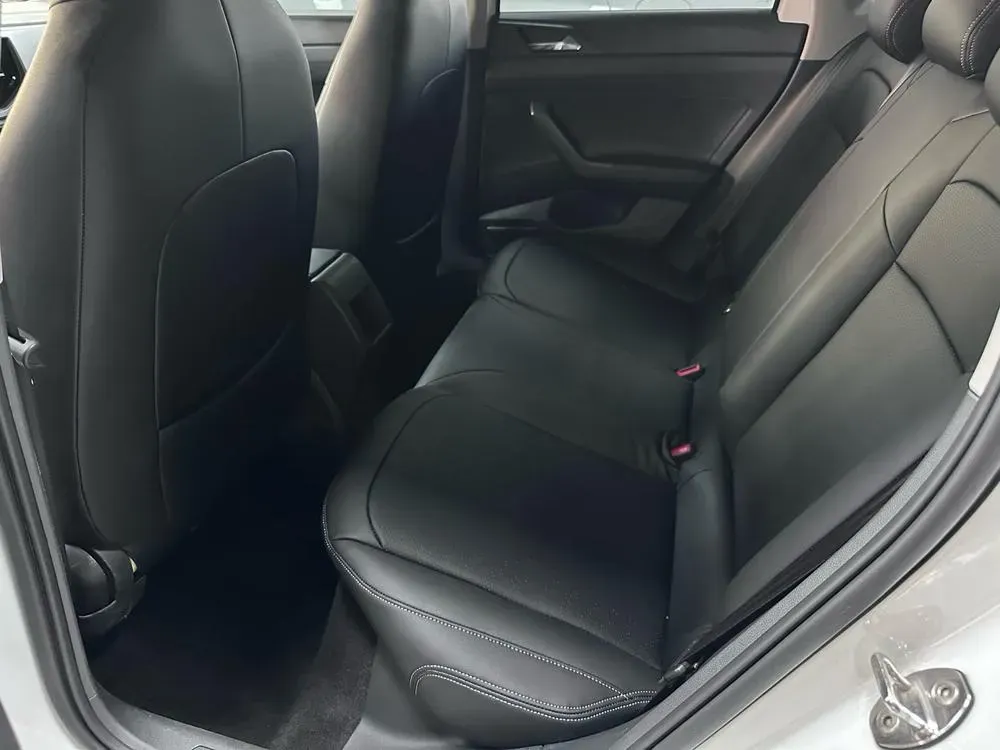 2021 Haval H6 1.5T 169HP L4 7DCT,autocango,china used car exporter,china ev exporter,chinese used car exporter,chinese used ev exporter