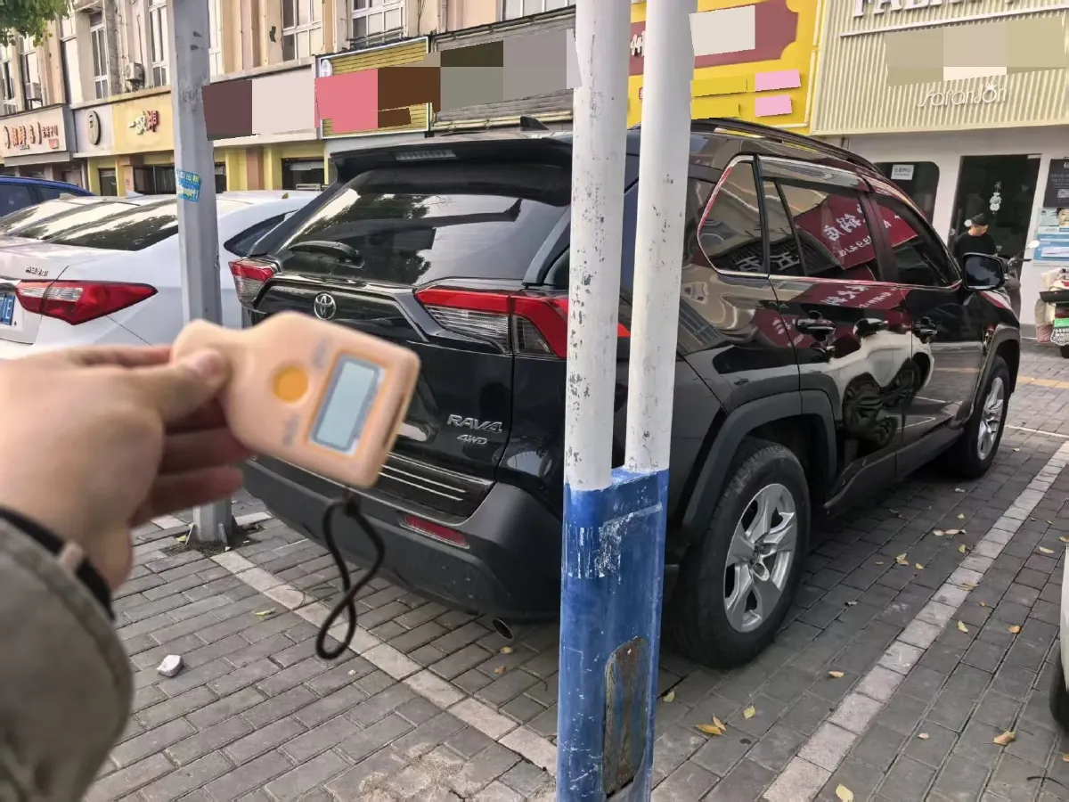 2024 Toyota RAV4 2.0L 171HP L4 CVT,autocango,china used car exporter,china ev exporter,chinese used car exporter,chinese used ev exporter