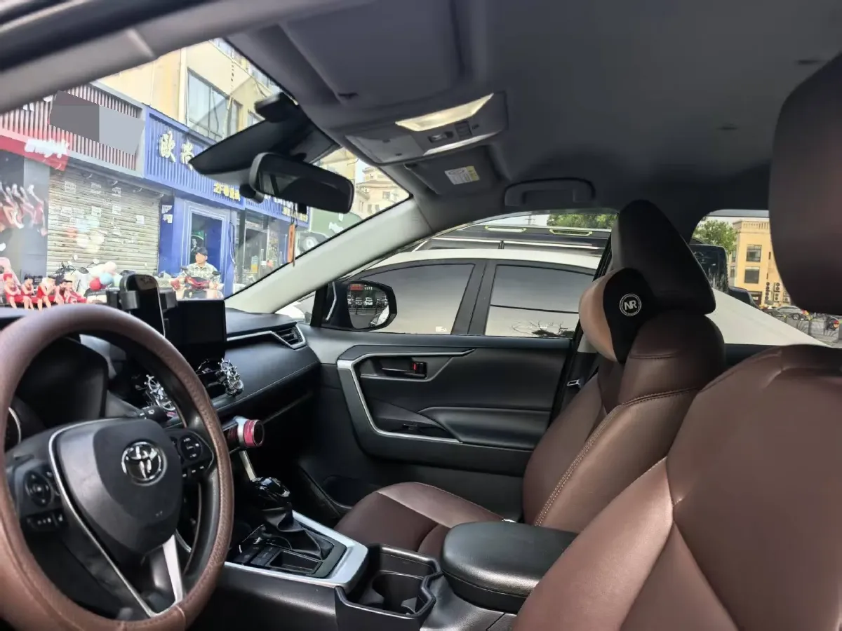 2024 Toyota RAV4 2.0L 171HP L4 CVT,autocango,china used car exporter,china ev exporter,chinese used car exporter,chinese used ev exporter