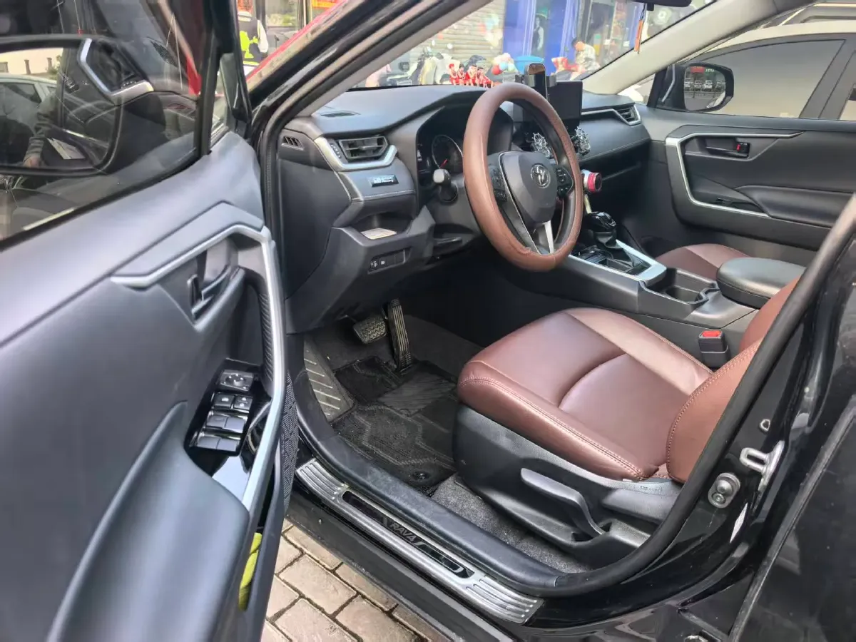 2024 Toyota RAV4 2.0L 171HP L4 CVT,autocango,china used car exporter,china ev exporter,chinese used car exporter,chinese used ev exporter