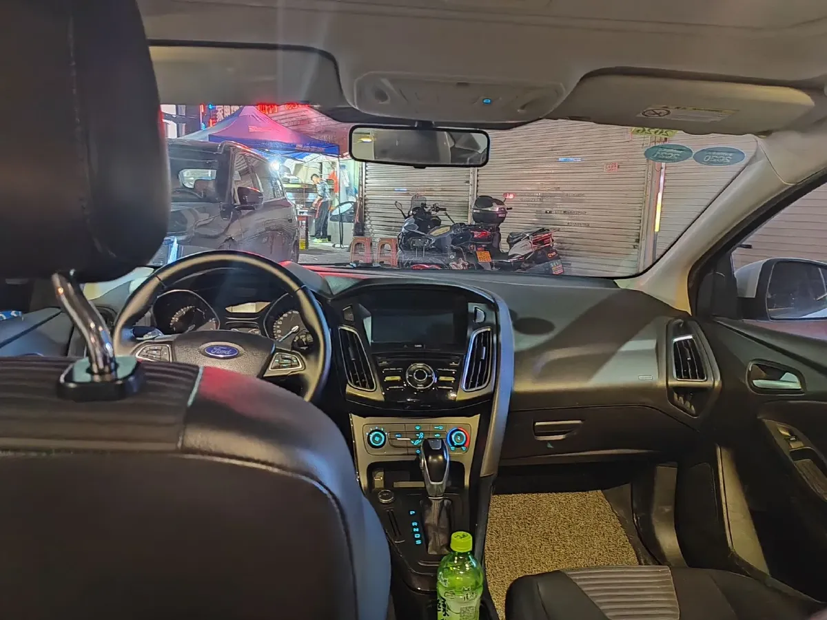 2018 Ford Focus 1.6L 125HP L4 6DCT,autocango,china used car exporter,china ev exporter,chinese used car exporter,chinese used ev exporter