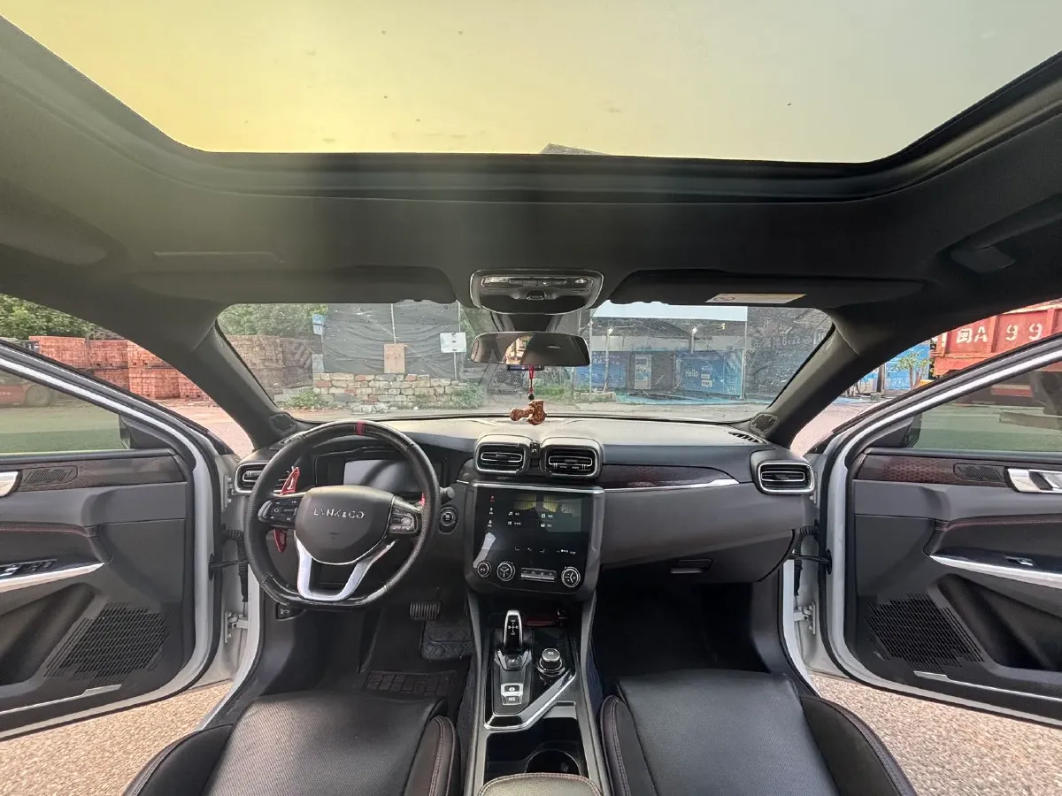 2019 LYNK&CO 03 2.0T 190HP L4 6AT,autocango,china used car exporter,china ev exporter,chinese used car exporter,chinese used ev exporter