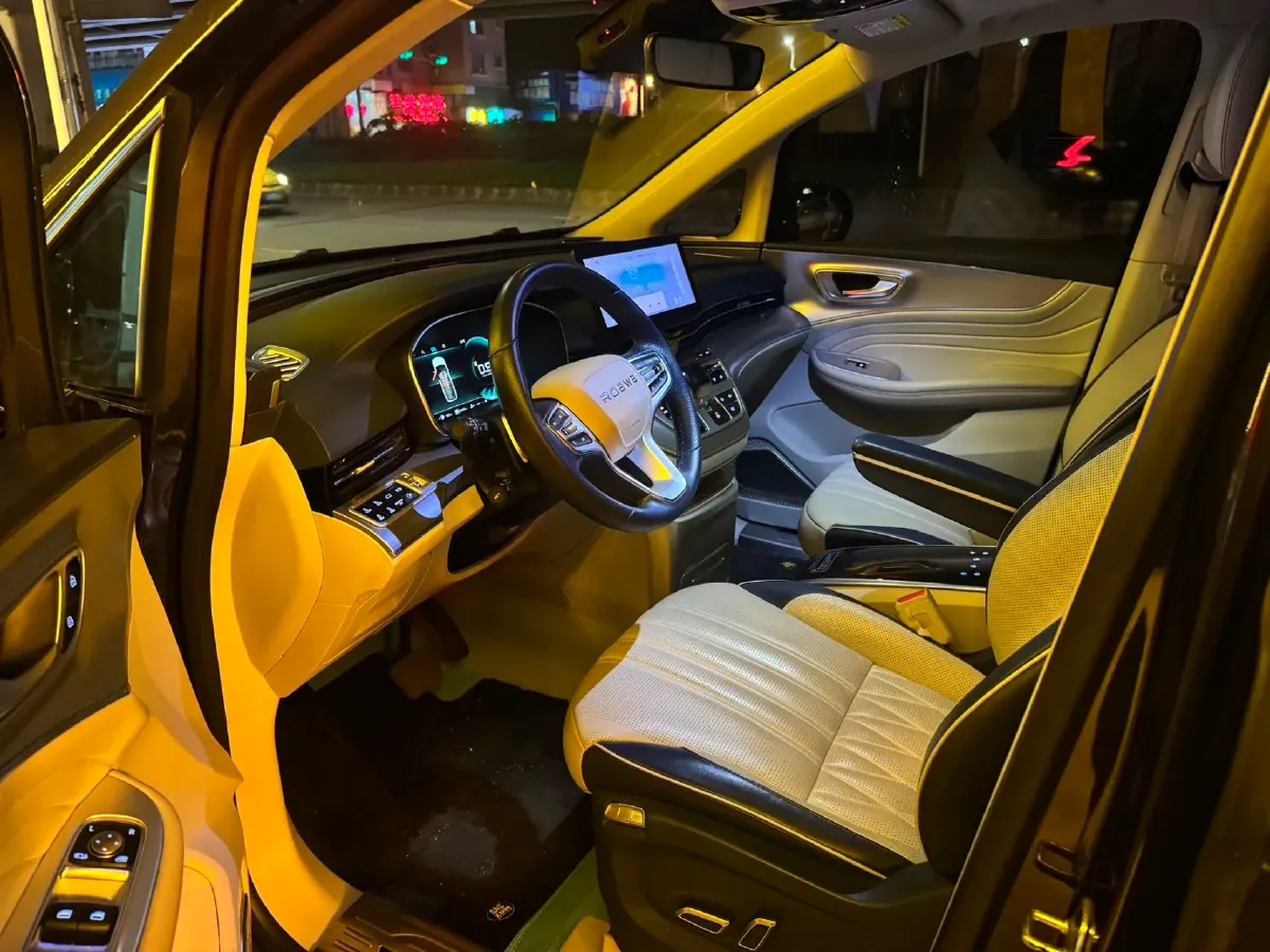 2022 Roewe iMAX8 2.0T 234HP L4 8AT,autocango,china used car exporter,china ev exporter,chinese used car exporter,chinese used ev exporter