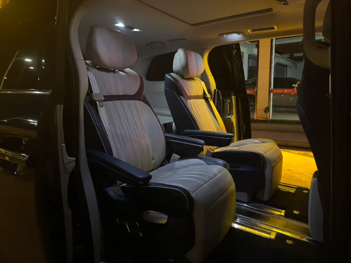 2022 Roewe iMAX8 2.0T 234HP L4 8AT,autocango,china used car exporter,china ev exporter,chinese used car exporter,chinese used ev exporter