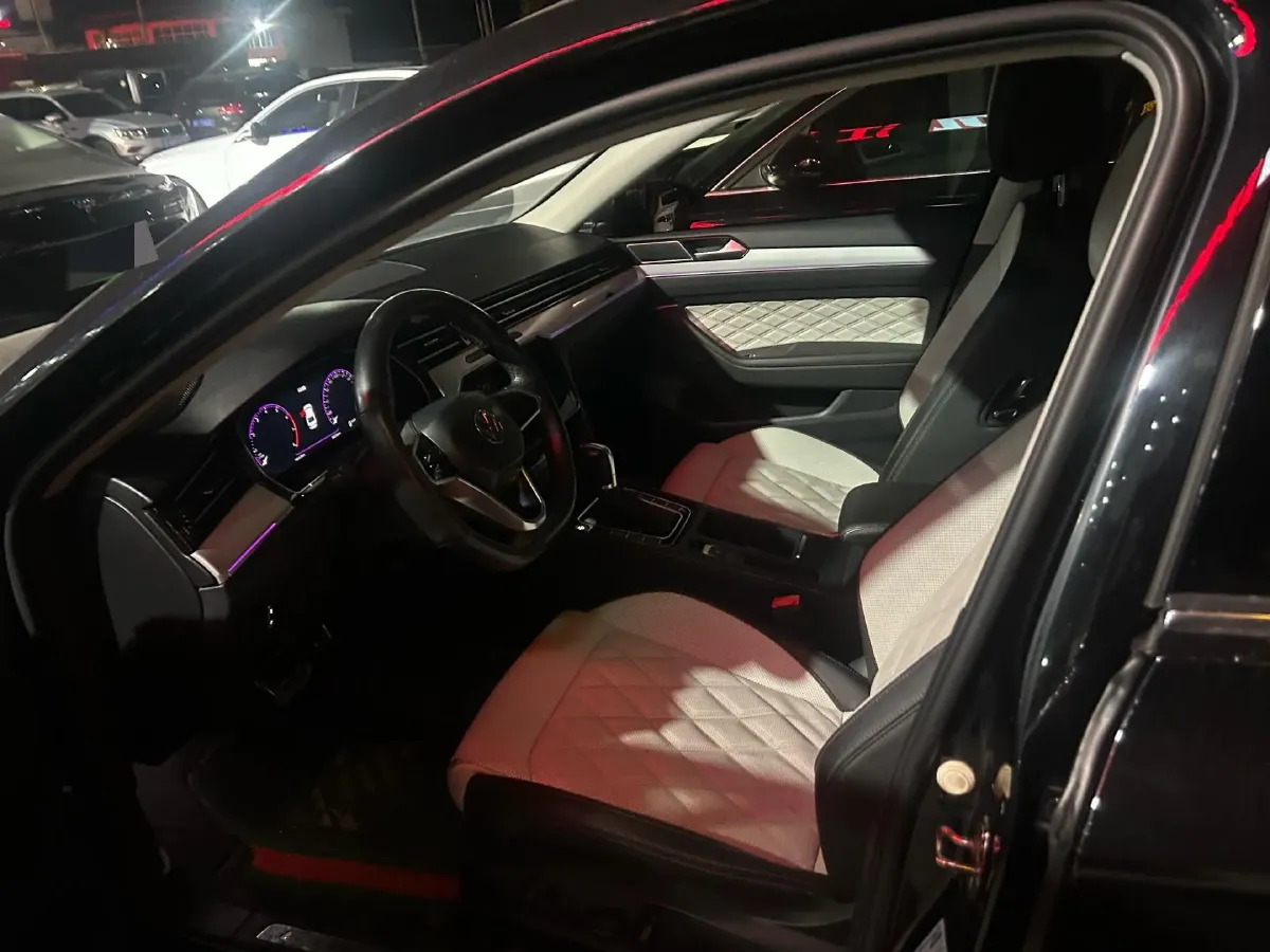 2023 Volkswagen Magotan 2.0T 186HP L4 7DCT,autocango,china used car exporter,china ev exporter,chinese used car exporter,chinese used ev exporter