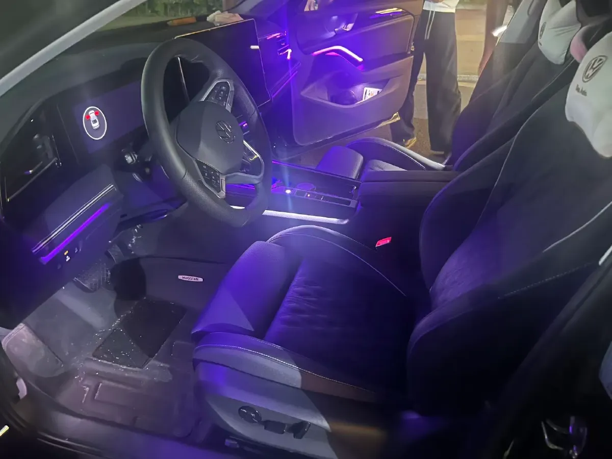 2026 Volkswagen Magotan 2.0T 220HP L4 7DCT,autocango,china used car exporter,china ev exporter,chinese used car exporter,chinese used ev exporter