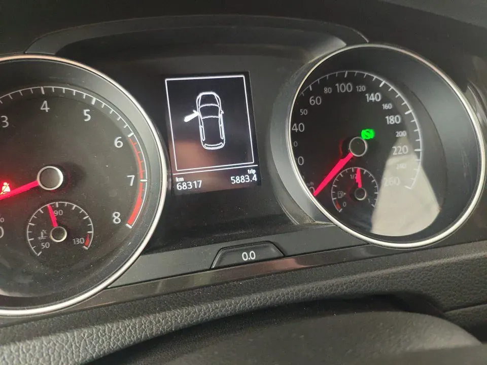 2018 Volkswagen Golf 1.6L 110HP L4 6AT,autocango,china used car exporter,china ev exporter,chinese used car exporter,chinese used ev exporter