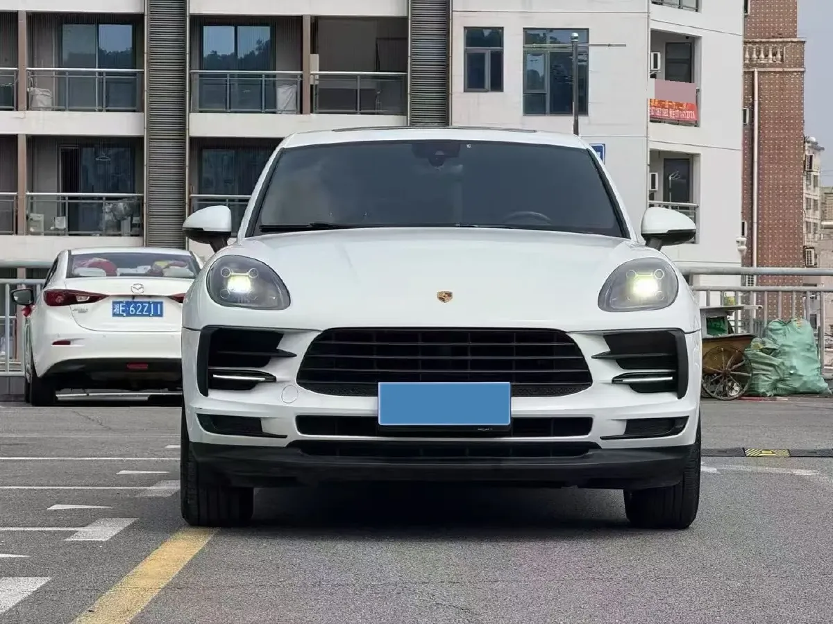2020 Porsche Macan 2.0T 252HP L4 7DCT,autocango,china used car exporter,china ev exporter,chinese used car exporter,chinese used ev exporter