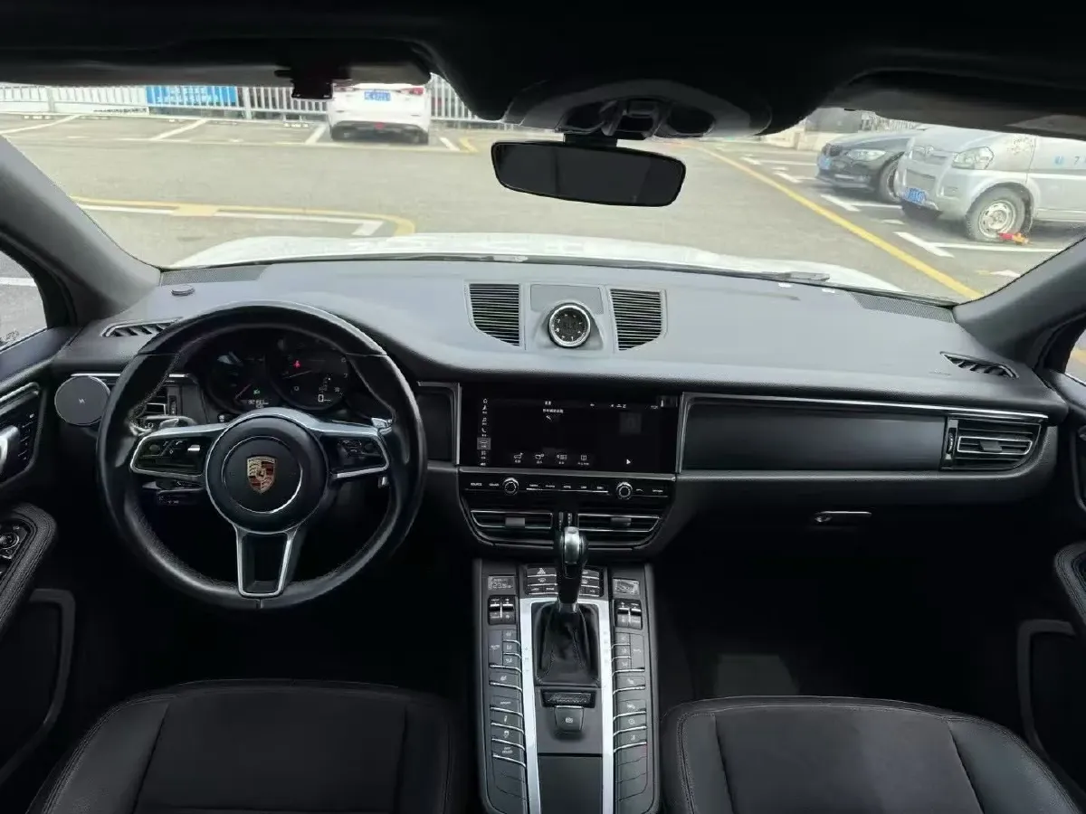 2020 Porsche Macan 2.0T 252HP L4 7DCT,autocango,china used car exporter,china ev exporter,chinese used car exporter,chinese used ev exporter