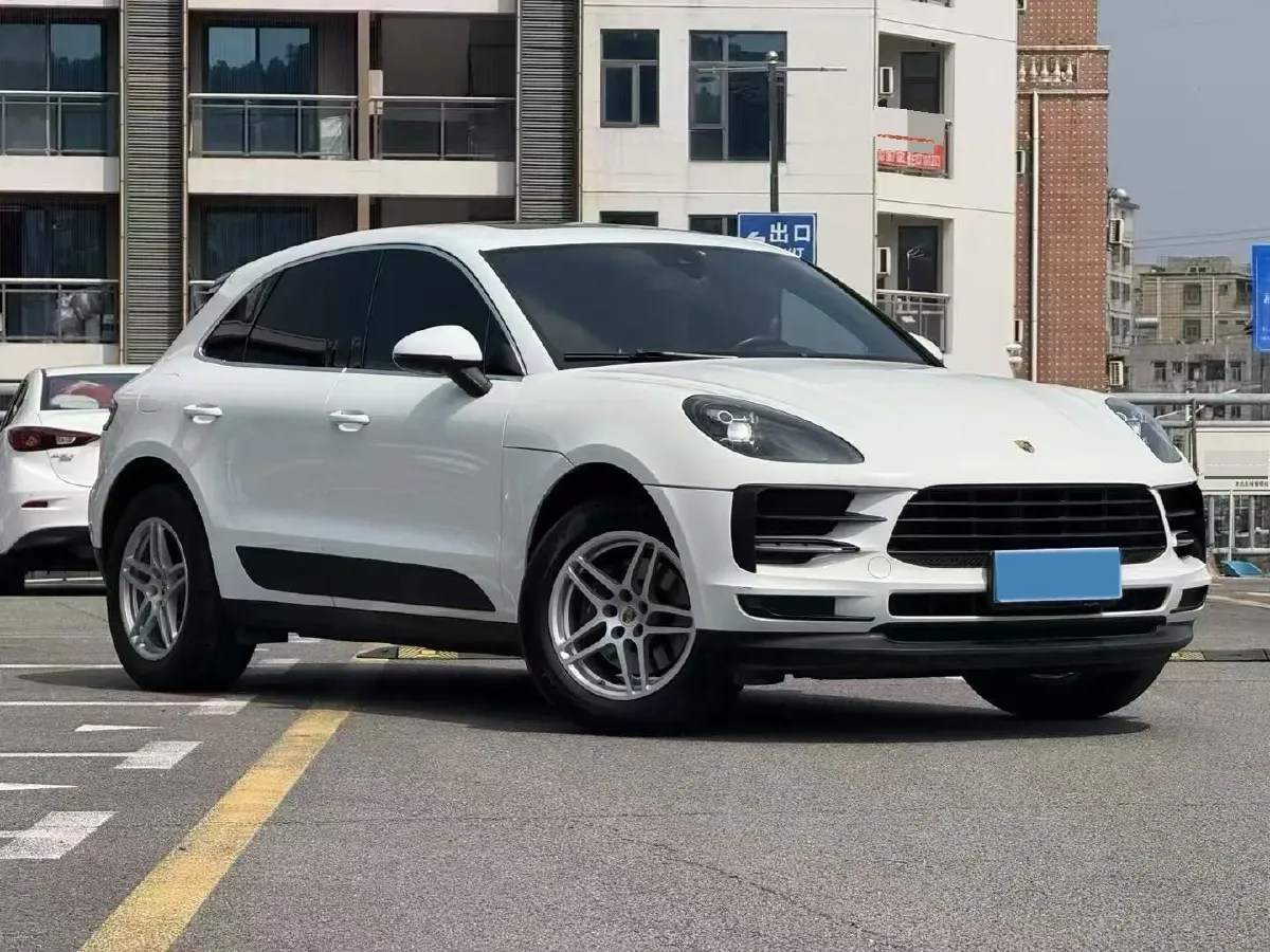 2020 Porsche Macan 2.0T 252HP L4 7DCT,autocango,china used car exporter,china ev exporter,chinese used car exporter,chinese used ev exporter
