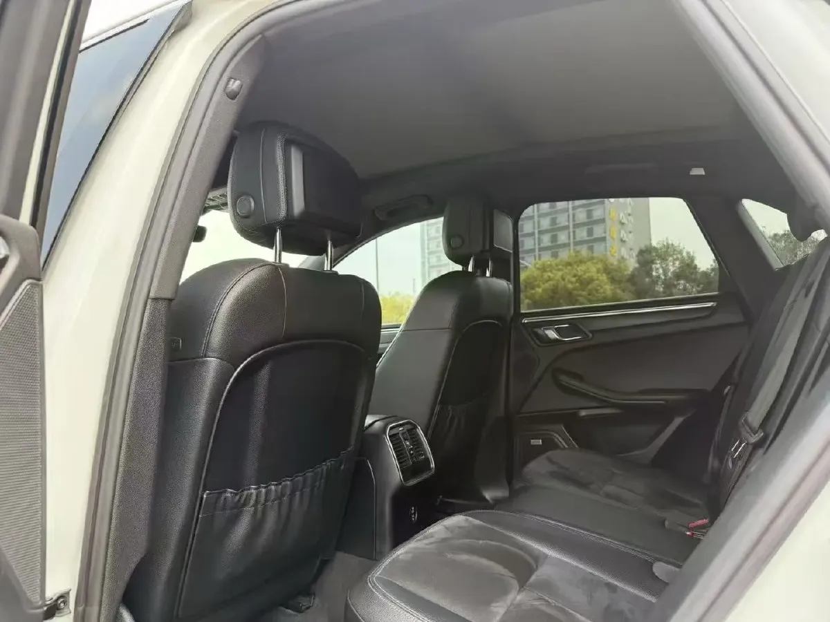 2020 Porsche Macan 2.0T 252HP L4 7DCT,autocango,china used car exporter,china ev exporter,chinese used car exporter,chinese used ev exporter